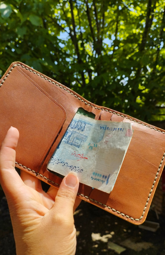کیف پول جیبی تمام چرم طبیعی کاملا دستدوز چرم سحر کد 116